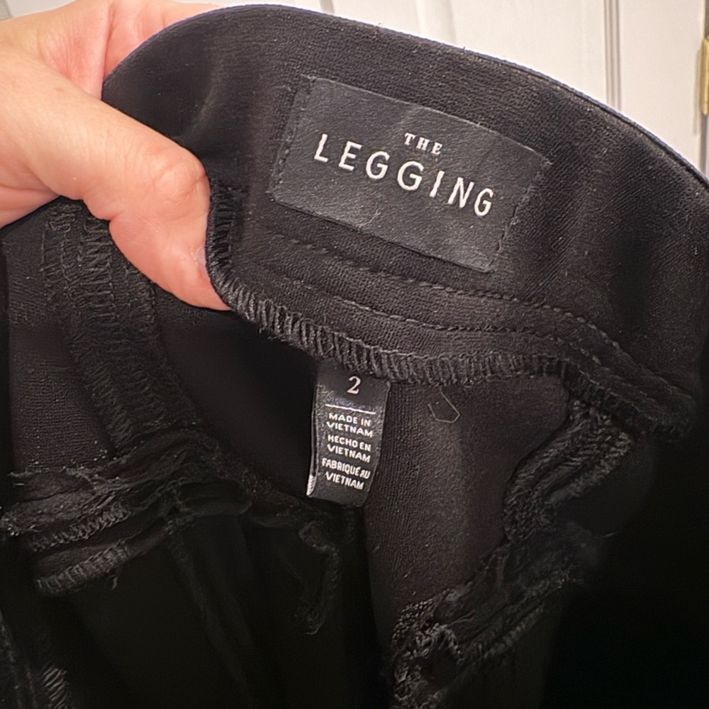 The legging pants size 2